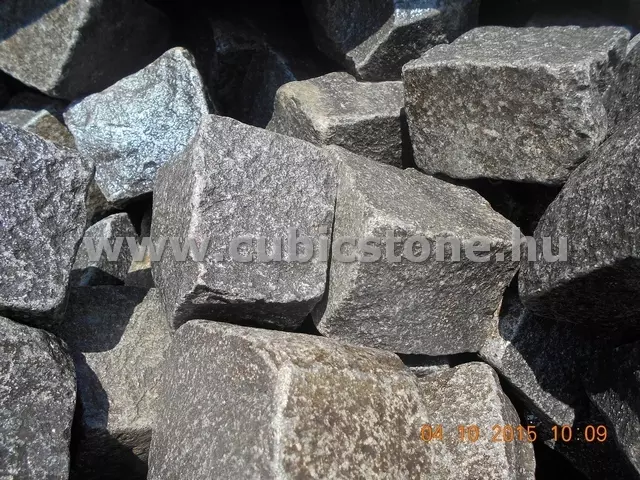 antikolt útburkoló kő