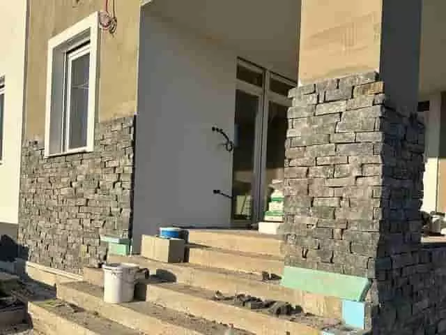 kőtégla oszlop és fal kőtégla oszlop és fal