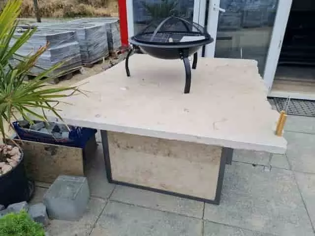 nagyméretű kerti grill asztal