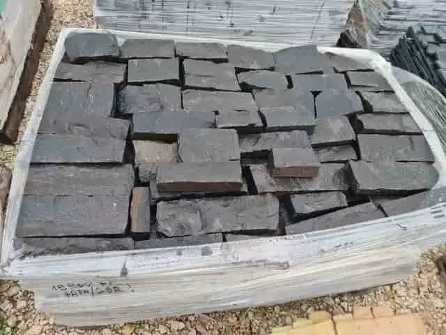 sötétszürke szabályos bazalt lapok sötétszürke szabályos bazalt lapok
