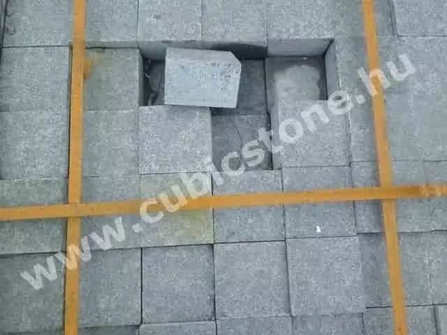 vágott andezit kockakő